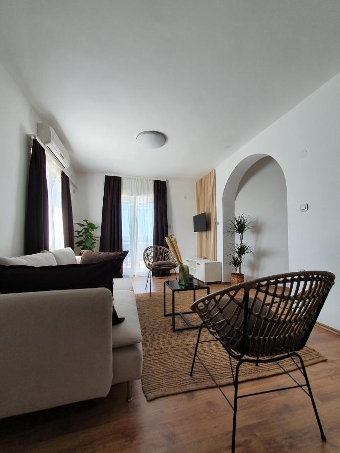 Apartmani Masline ヤセニクセ エクステリア 写真